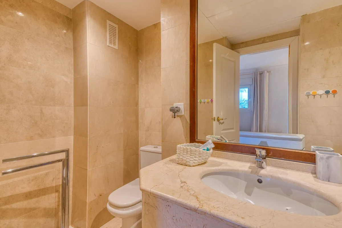 31f9668b-fbcc-4c11-bdf5-ac5e615ac3a6