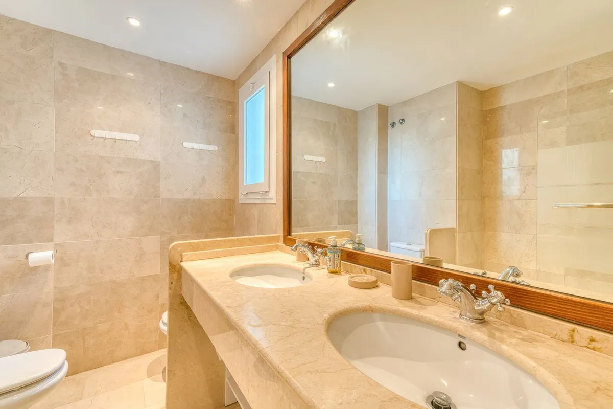 d02475ac-0691-4486-bf4f-a6db3c95bb9f