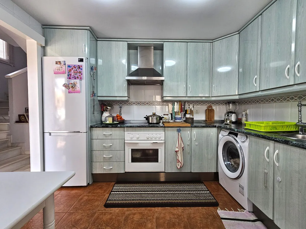 6523e946-4f42-4eb2-91fc-3bcf3644bbdc