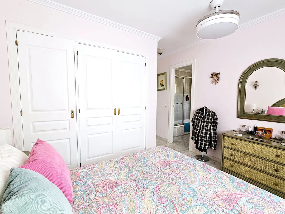 7e0ca2da-51b5-4e66-a704-c261cb21f41e