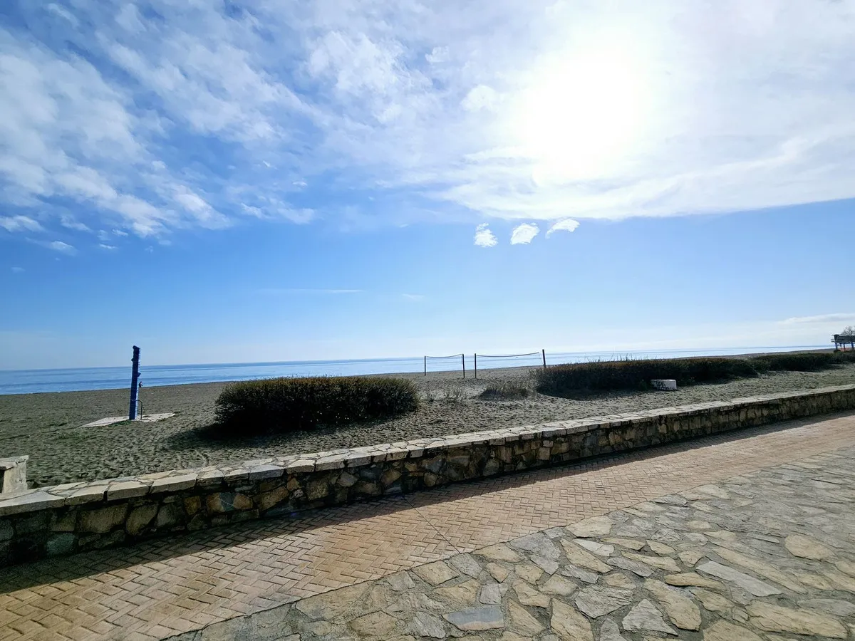 94bb171f-bcb6-438d-8cc1-308e96d8e6e9