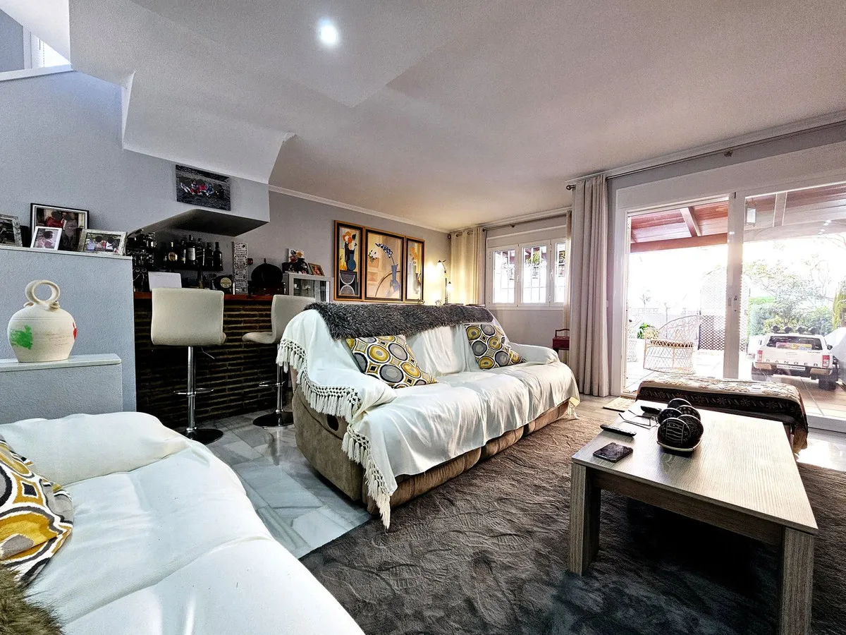 aad318a5-4b2a-408c-9ac1-6bf7af18f799