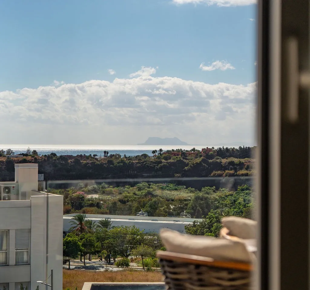 867f89ff-b5df-40d0-b737-07da28af30b7