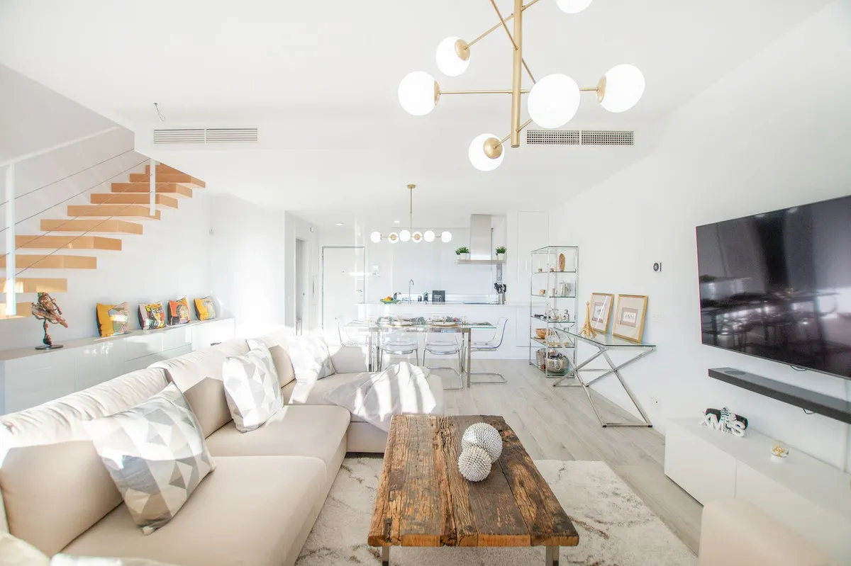 17833796-fb03-4941-8c30-45036d66ea6a