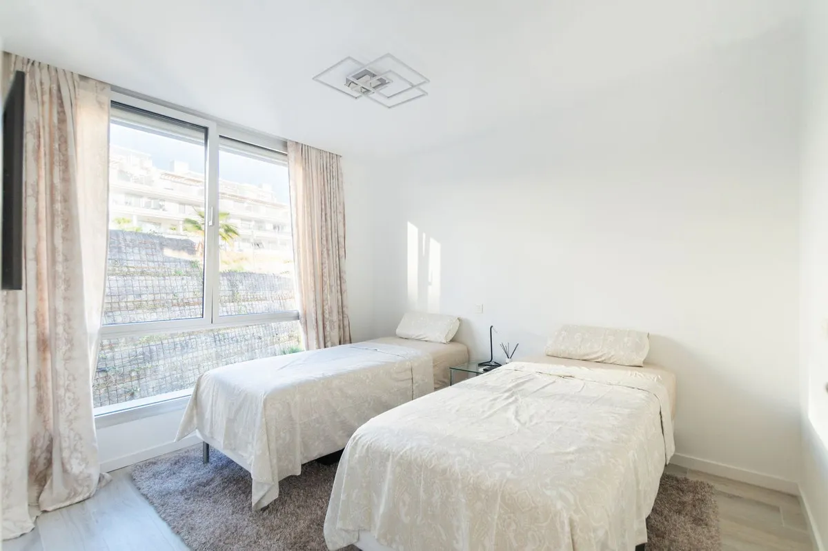 27b20ac0-f291-4568-9aa6-519722f9ec4f