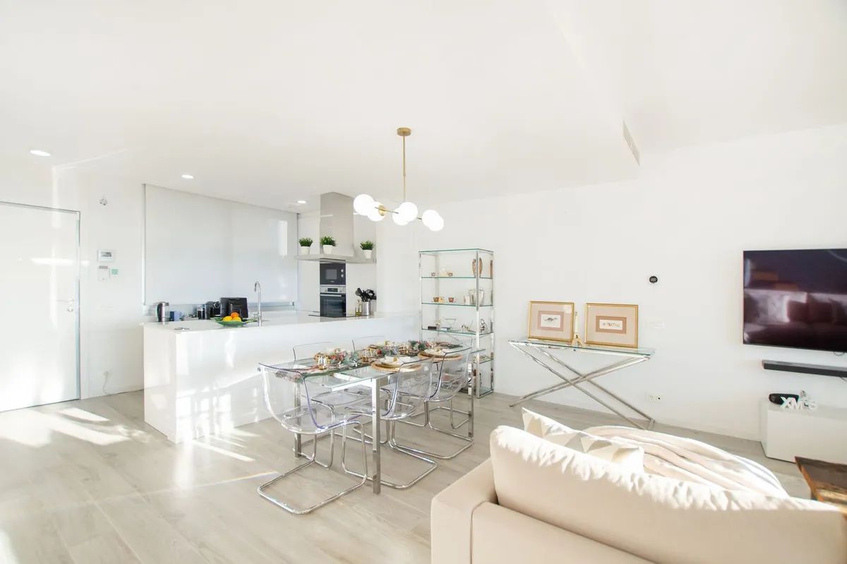 7fd0d1c2-42e0-4ad9-a85e-ada6177099b0