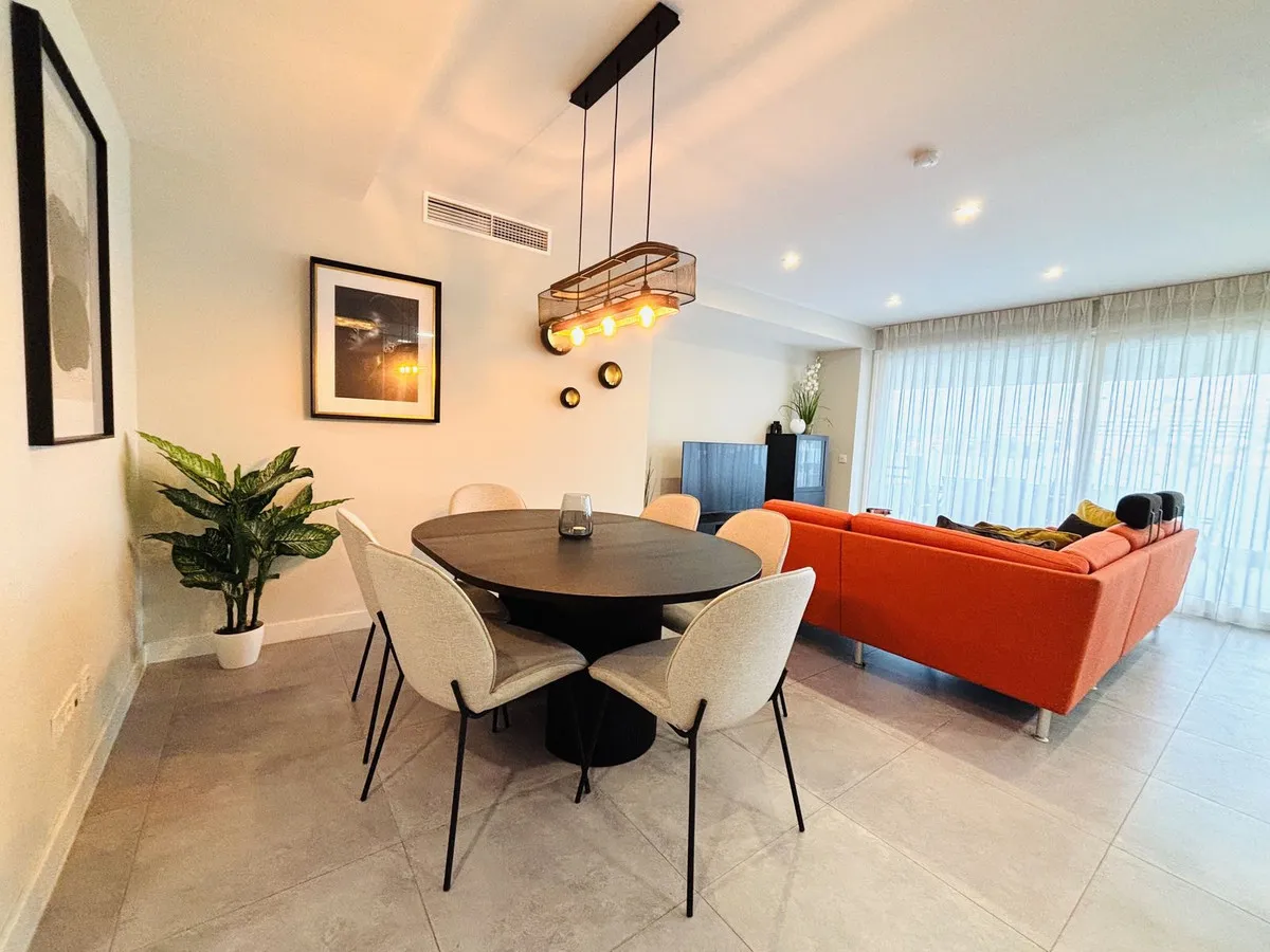 275aac9e-b7da-41eb-bf25-2bc90f616979