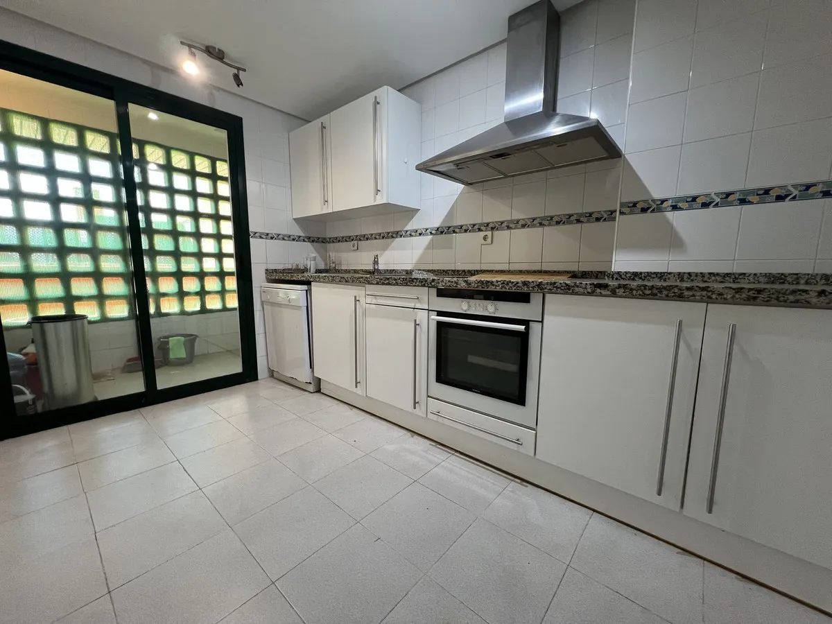 d1fa8ff1-1cc0-48a4-aa1c-78e23ea4ff94