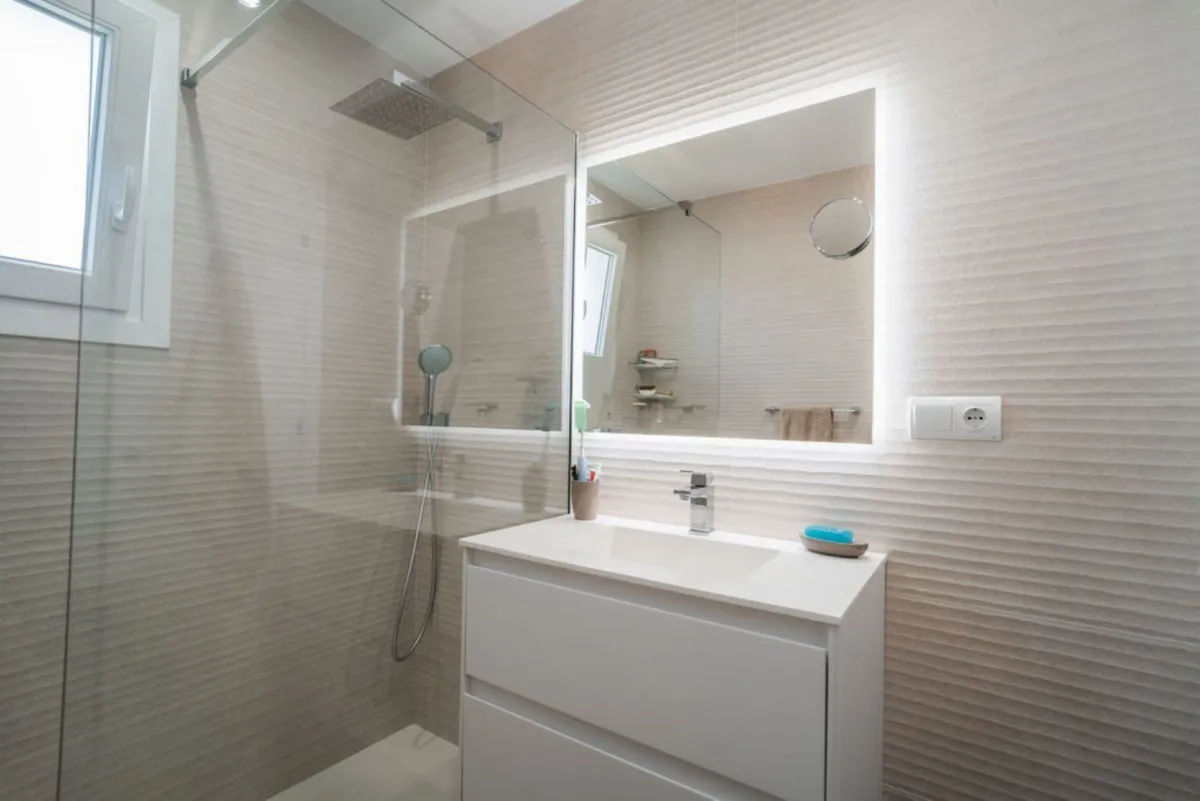 b58ca9c0-6acc-4a62-a17c-17998b32e5de