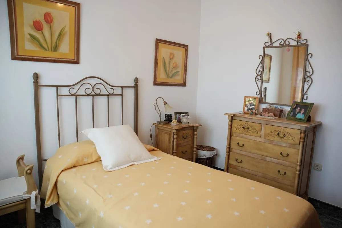 aaf2e876-b901-4c7e-926f-b9f251ae6c93