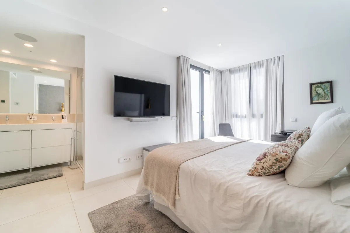 2d3a4a99-1767-489b-836b-467a2a623bb3