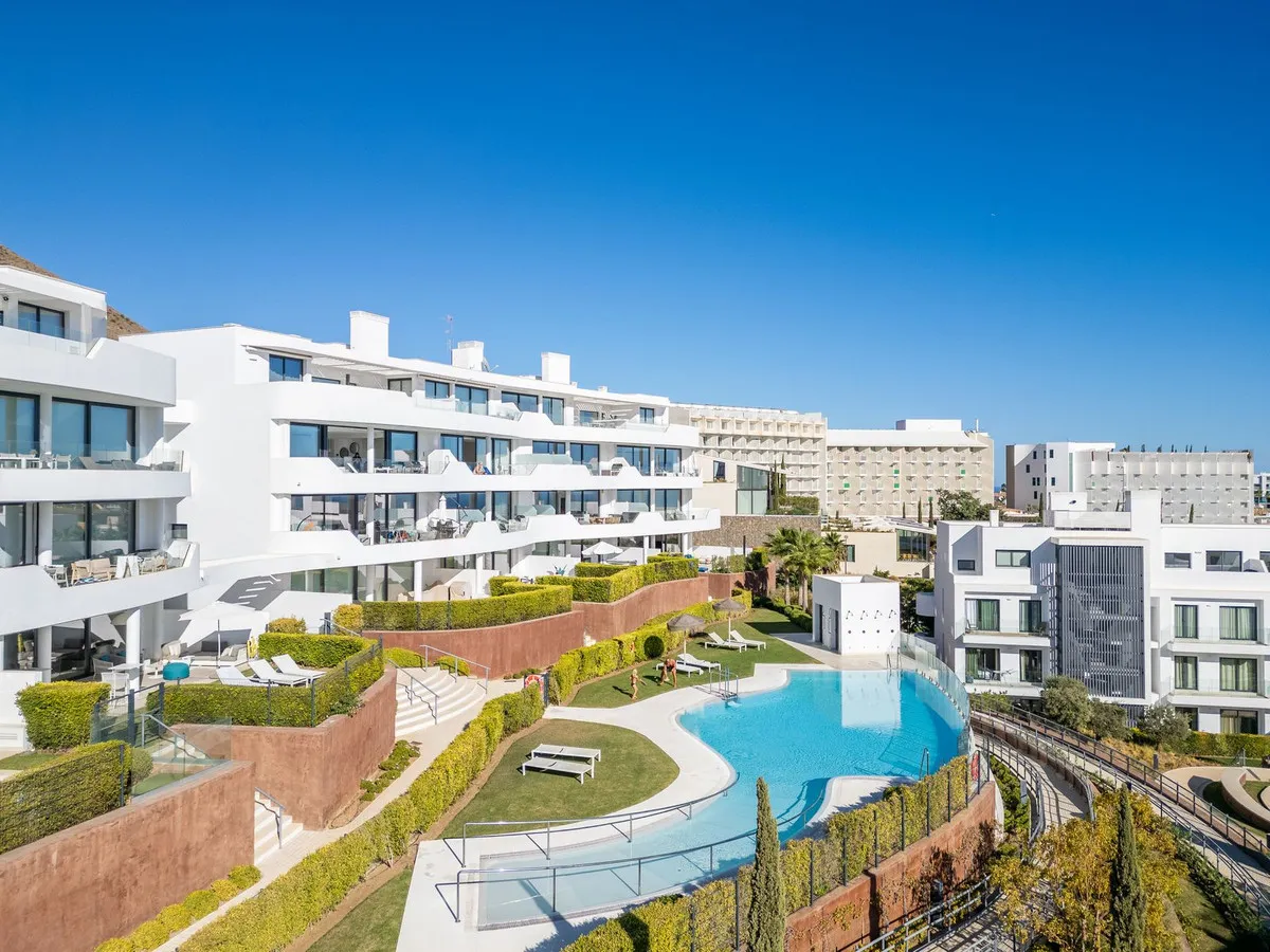 cd213ddf-6fd6-4ed9-938b-9867ea2c273b