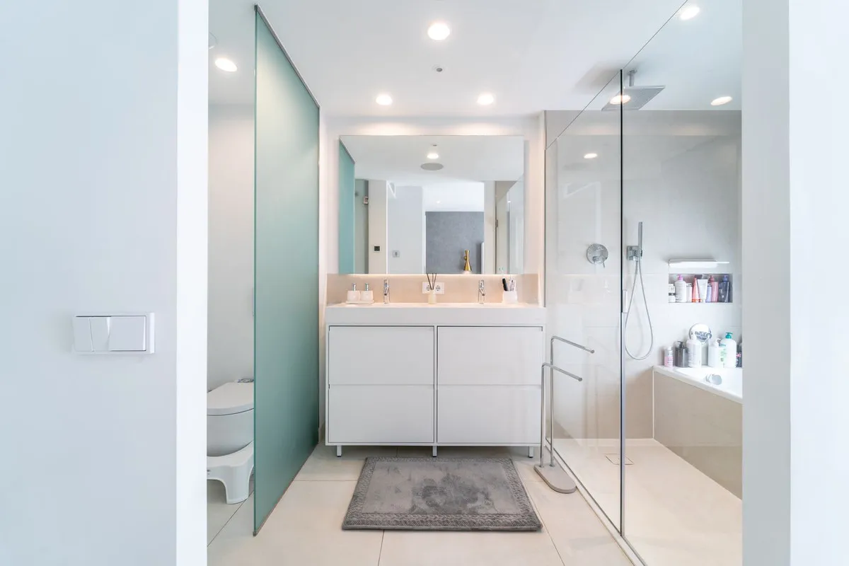 d8e57281-ed7a-43ca-9142-ab7a7316d125