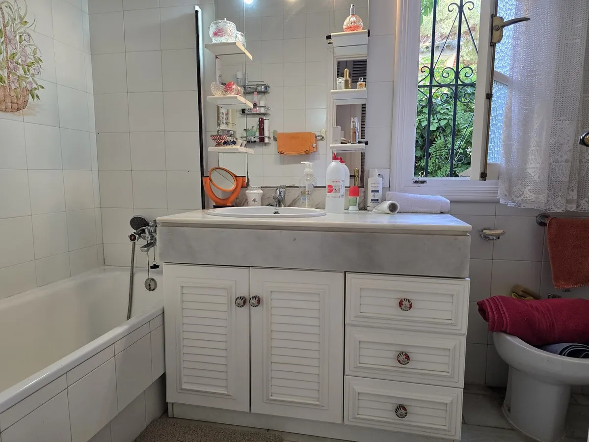 560fcea9-2bf2-4c73-95a8-780fbf510626