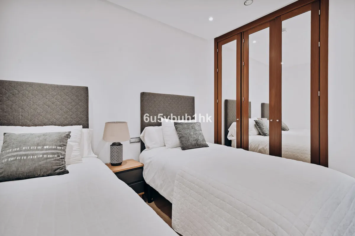 17afeaca-0feb-42c5-bfe8-fb5158e41a1f