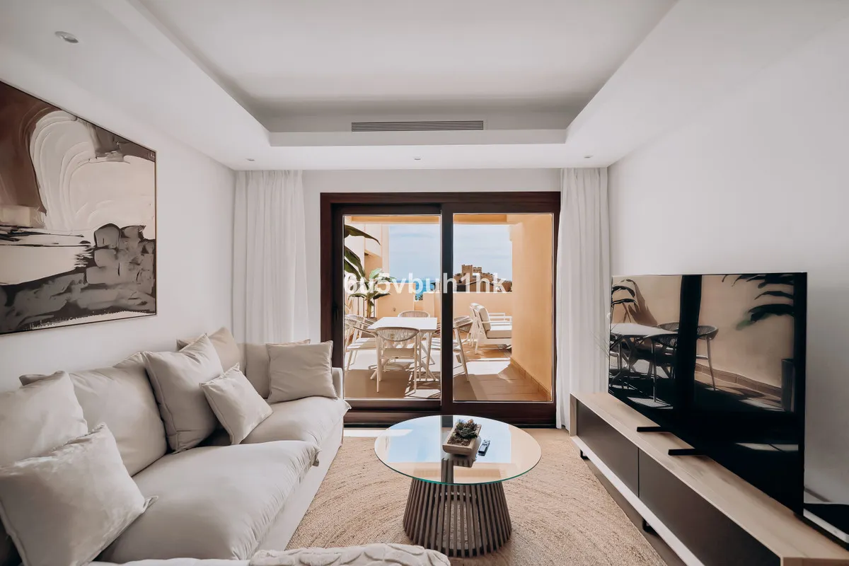 8f93855d-3de9-4d34-8ba0-79c4fd8916f9