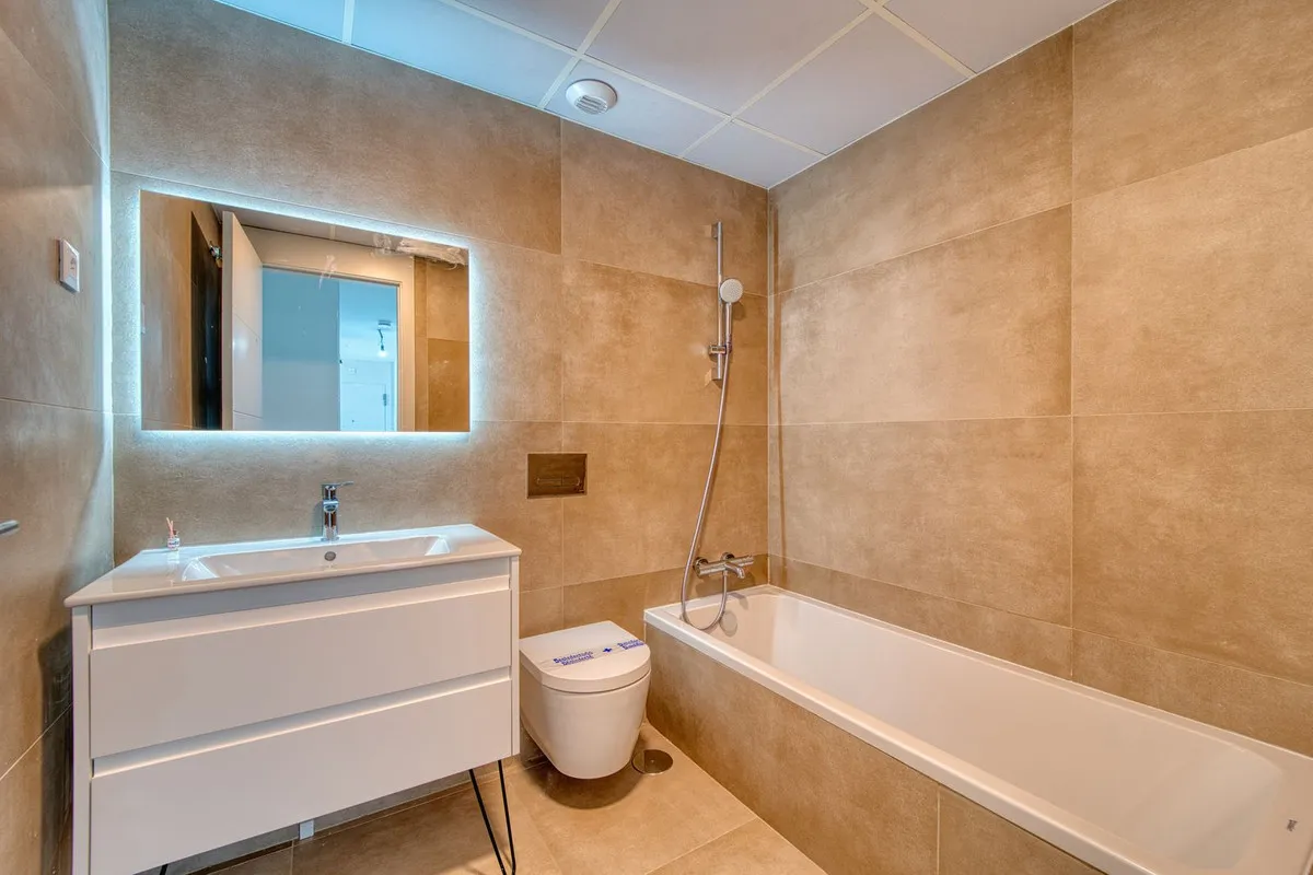 b43454ea-eed5-4ac1-bf2f-ad803623b15d