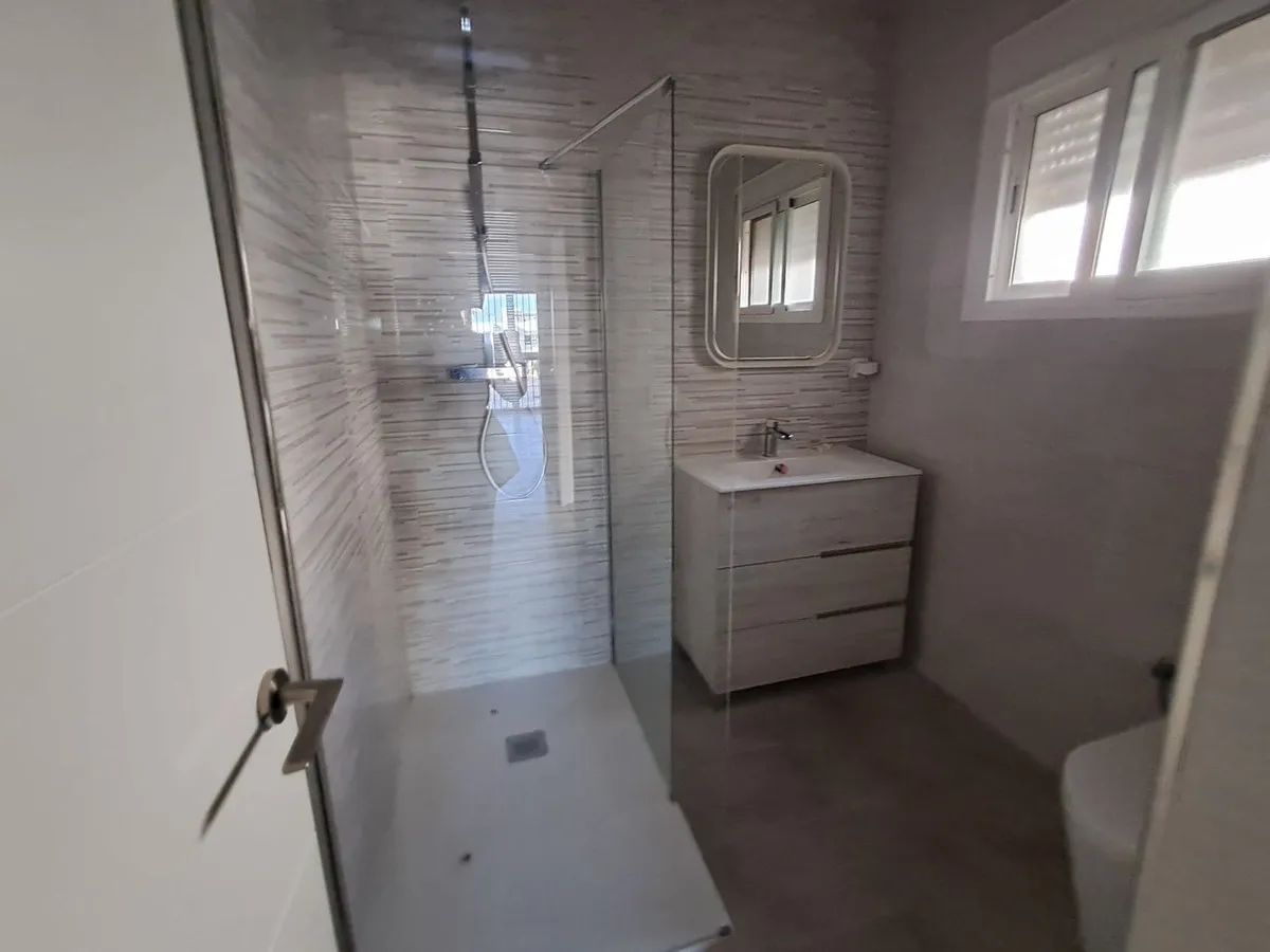 e7a881fe-d5f5-42f0-852b-56ca019aef2d