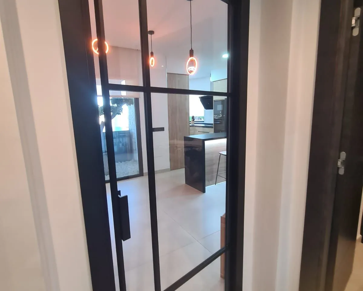 0d31df18-b931-48f9-aec4-74d89a9930f4