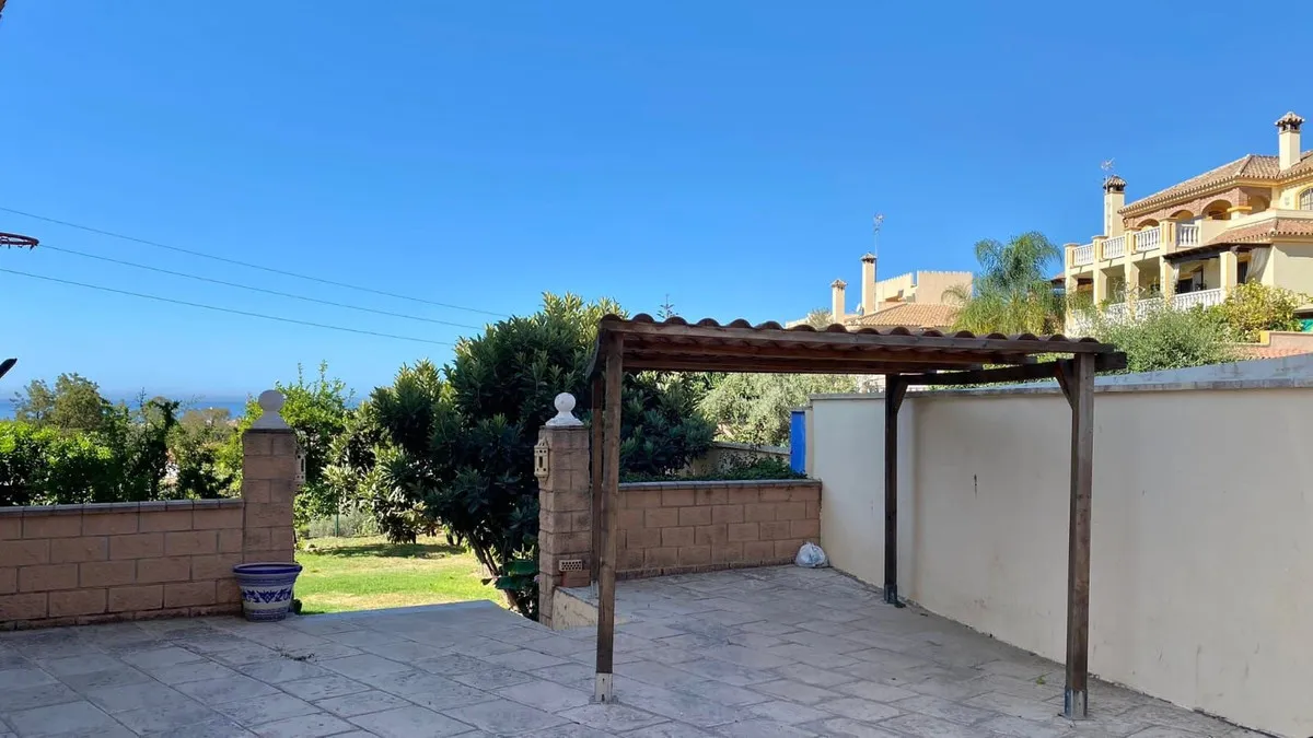 a8a8d17b-e42f-47ec-8001-fa5ce122d771