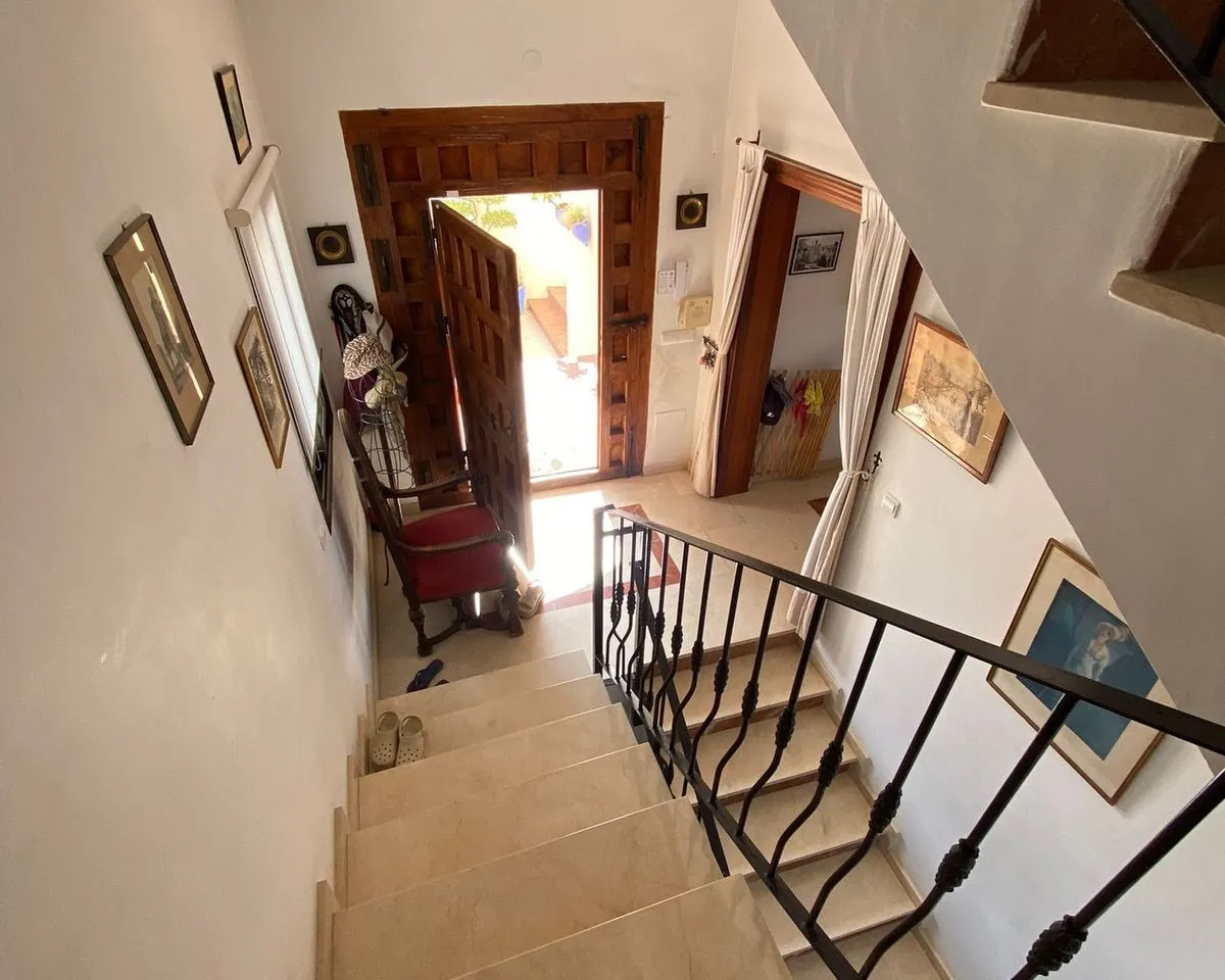 dbbfd140-3ed2-42ff-adc5-48c3642a8be3