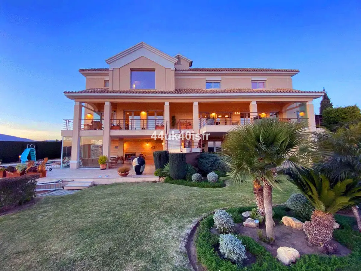 a76c638f-4d39-4342-8304-c40d36f6a08d