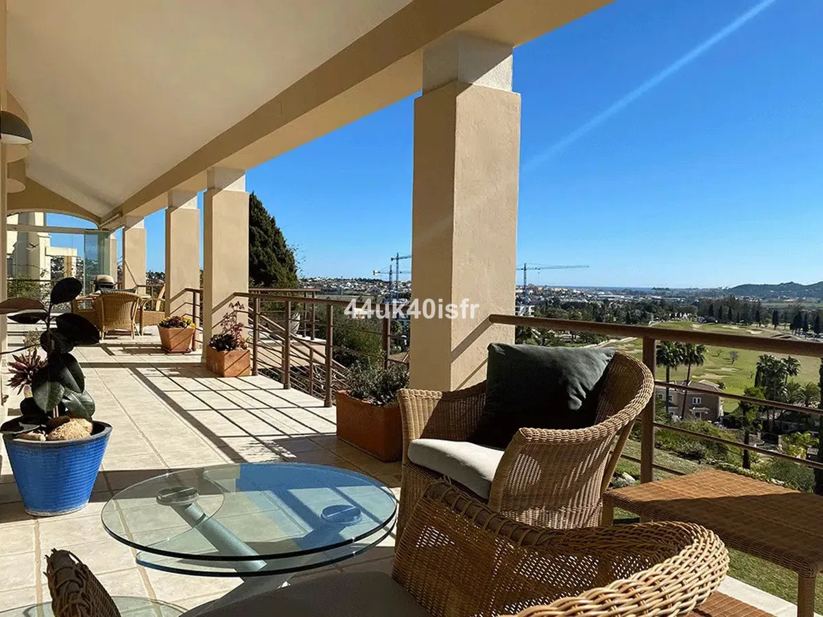 dc196a1b-08d4-4b16-b174-8c1a1f640524