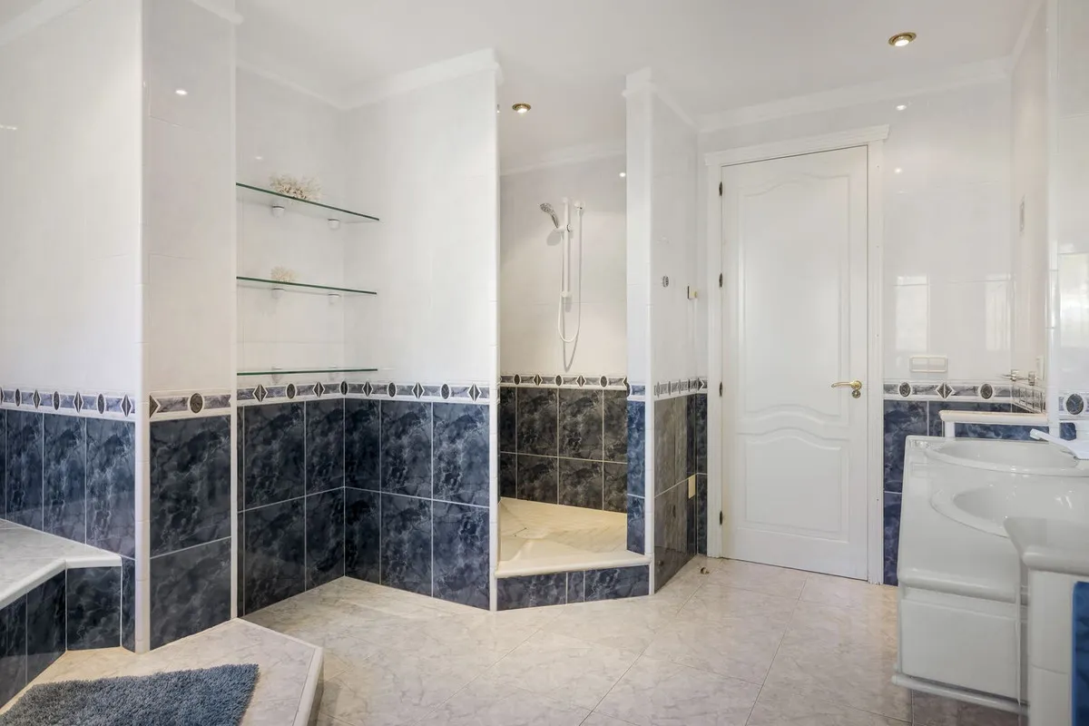 a4e90dea-a37c-40a9-91e7-dce6881b75a0