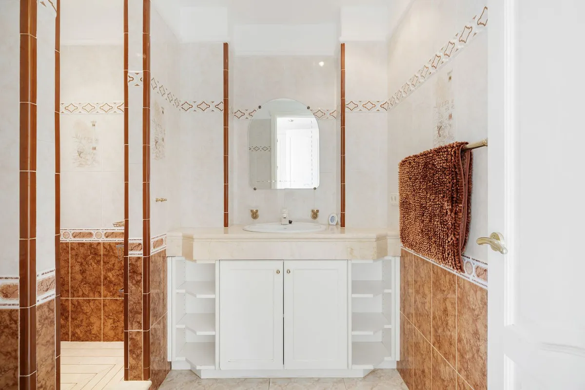 bae7ed4b-d693-4353-a073-63719a452e8b