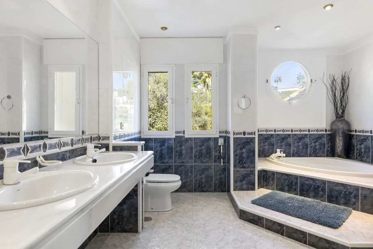 fd38d736-472e-4a59-821f-de4cdb0b0d0b