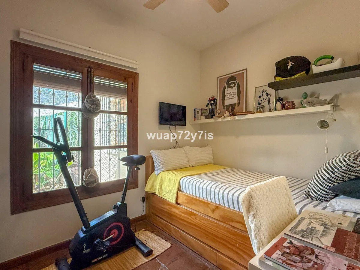 2e3bef4a-7152-4379-aa9d-0ed0ab84d785