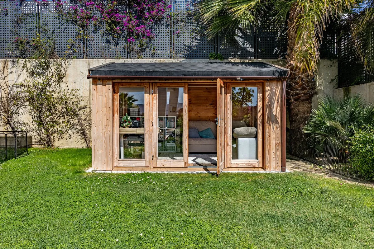 116fb8d0-86e7-41e4-b475-f2614d1ac611