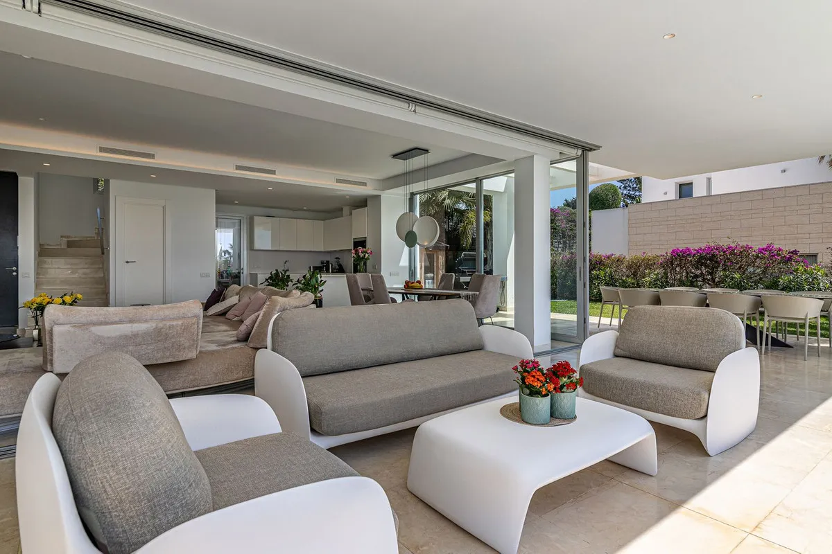 bd3e20b1-4a8a-4d93-9cb9-1a5934bc48e0