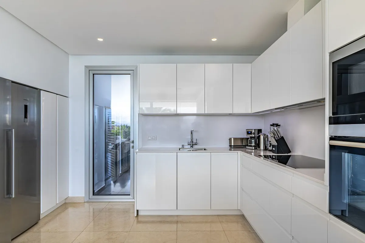 e3cd0e2d-0ac6-4c3f-97d3-b0ba43d0a50f