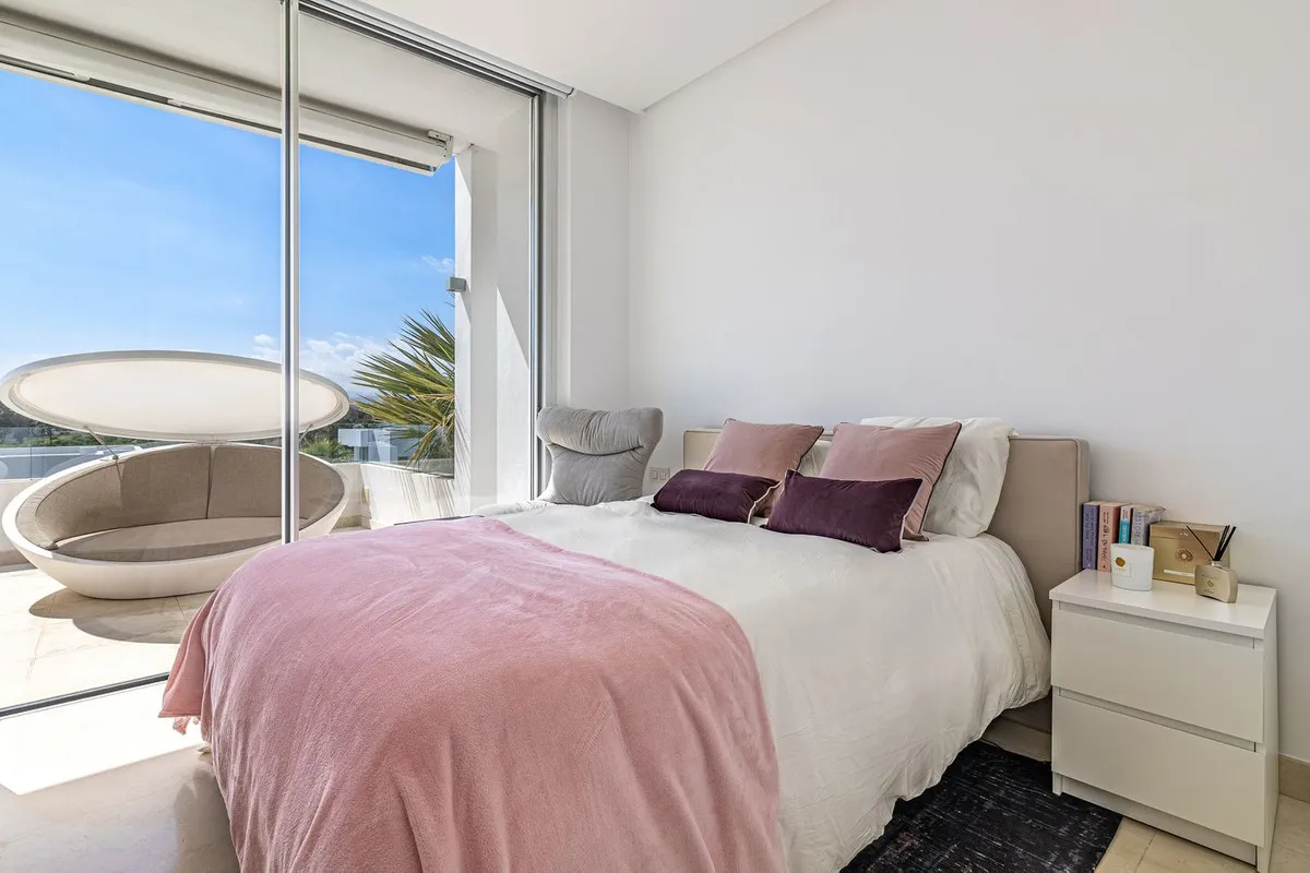 efaa9b0f-7e54-46f5-9c65-1d7b2e2fdeb6