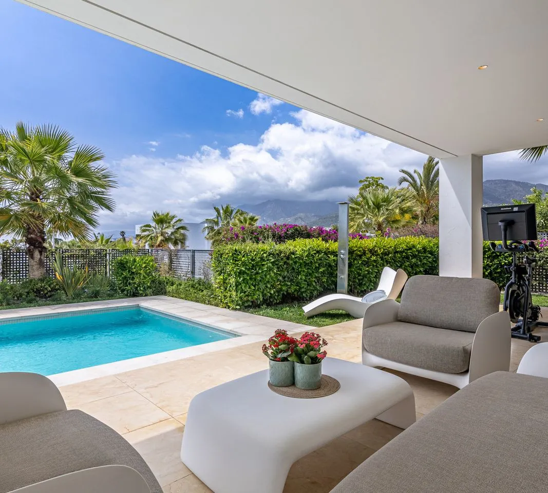 f113695f-ad19-442a-96b1-c18c79fc5fbd