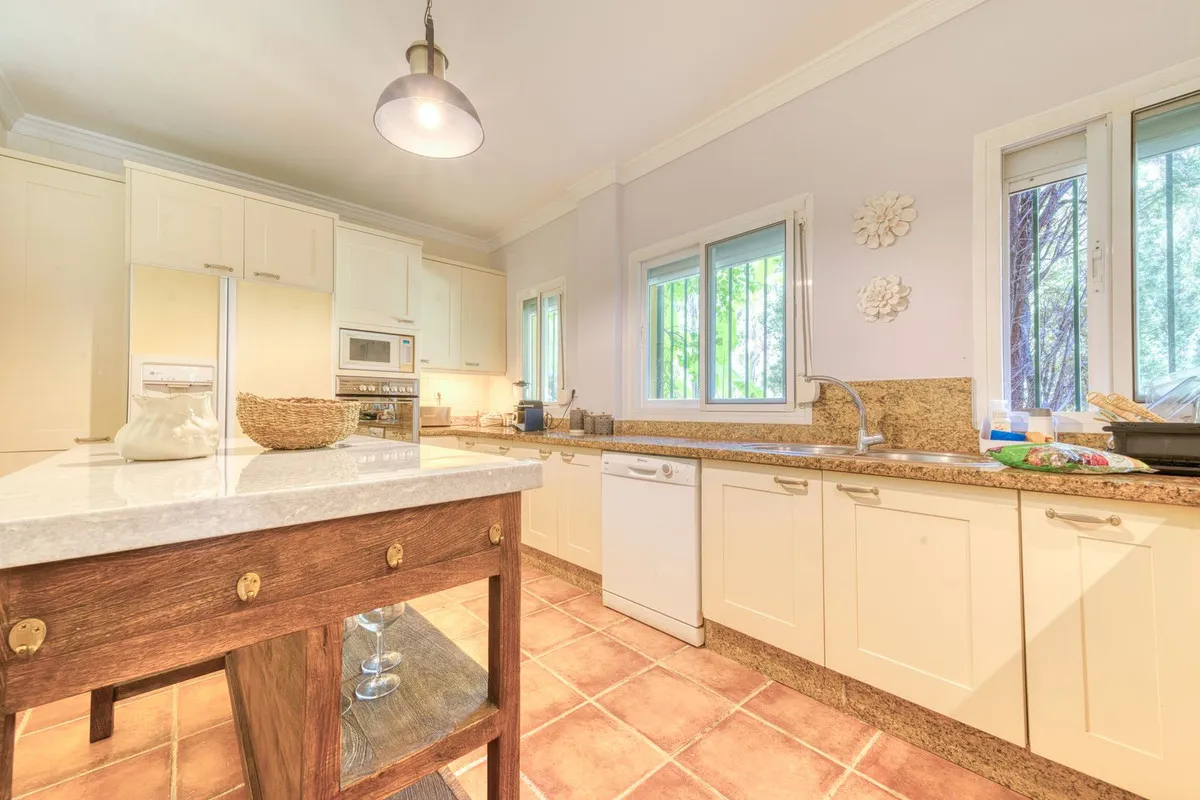 17a370e9-1cc2-4ed3-aa3f-138f85b863cc