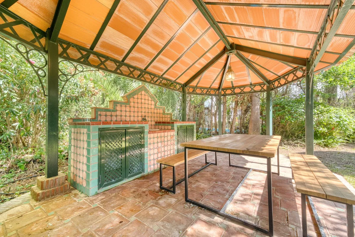 9f09ece9-3f92-480b-8b10-a4274580c209