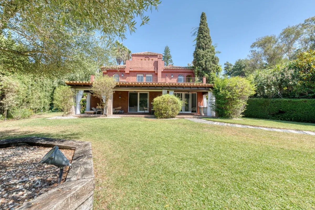 a597efd5-f26b-421c-9ffc-d06b70db7185