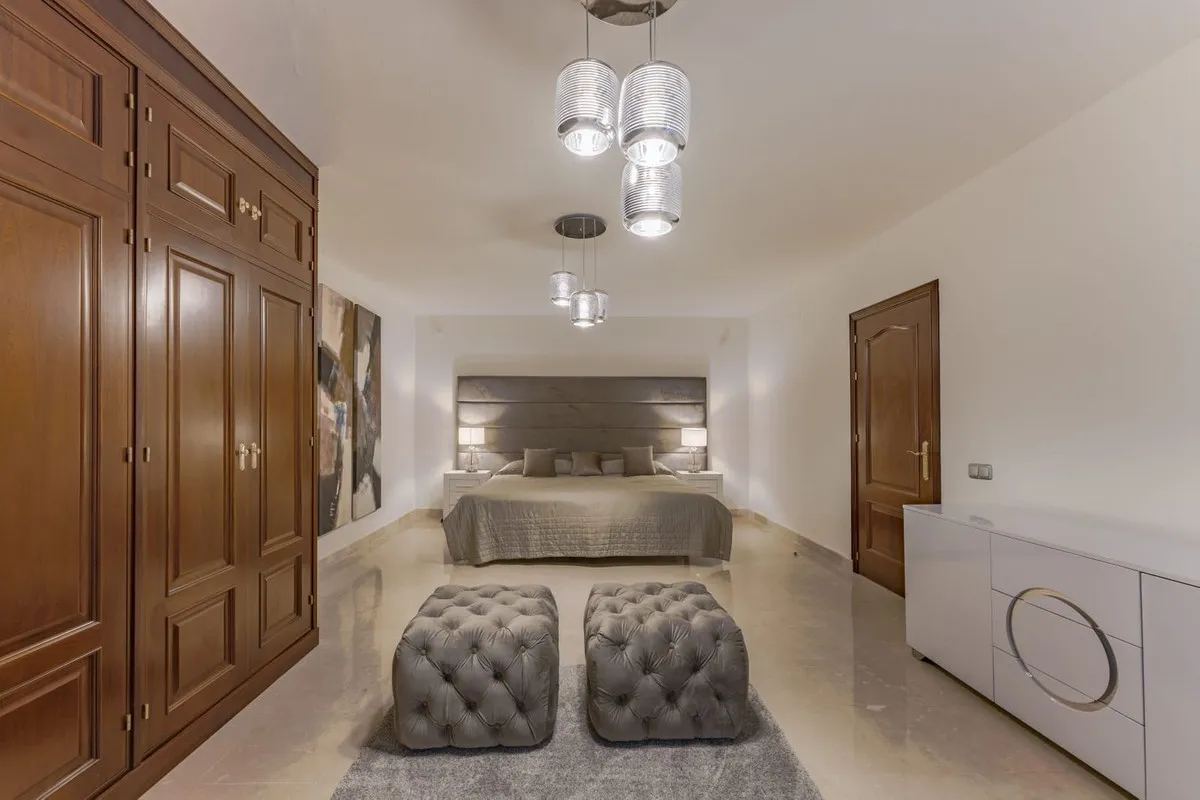 9b59b6c8-c4d8-4f22-b093-0894317765c2