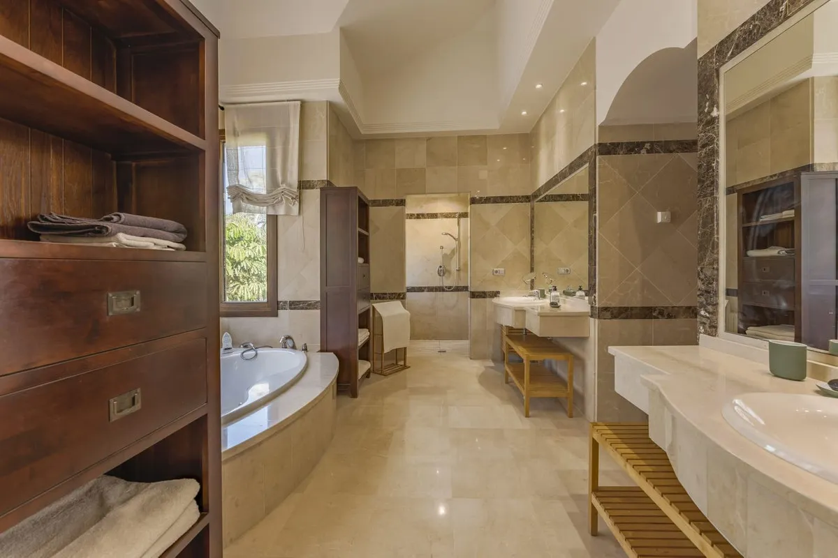 d60e023f-721b-4ad3-a13b-d8e81bad1810