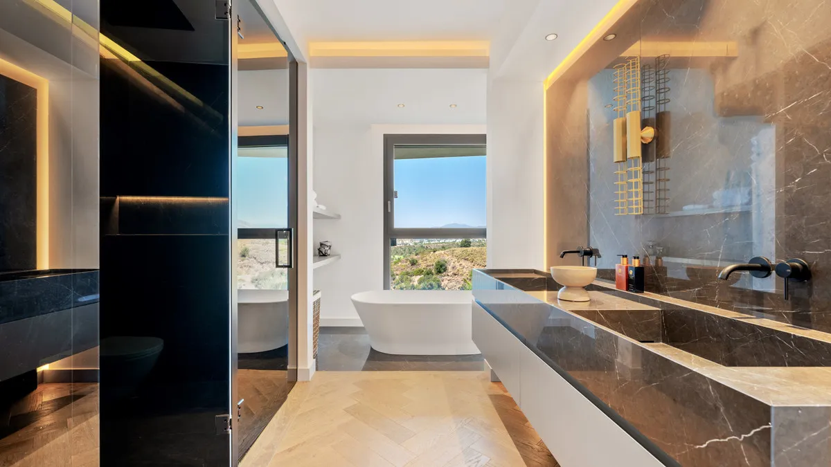 16f27c33-f6b5-4595-9bcb-87e2dd3fbf17