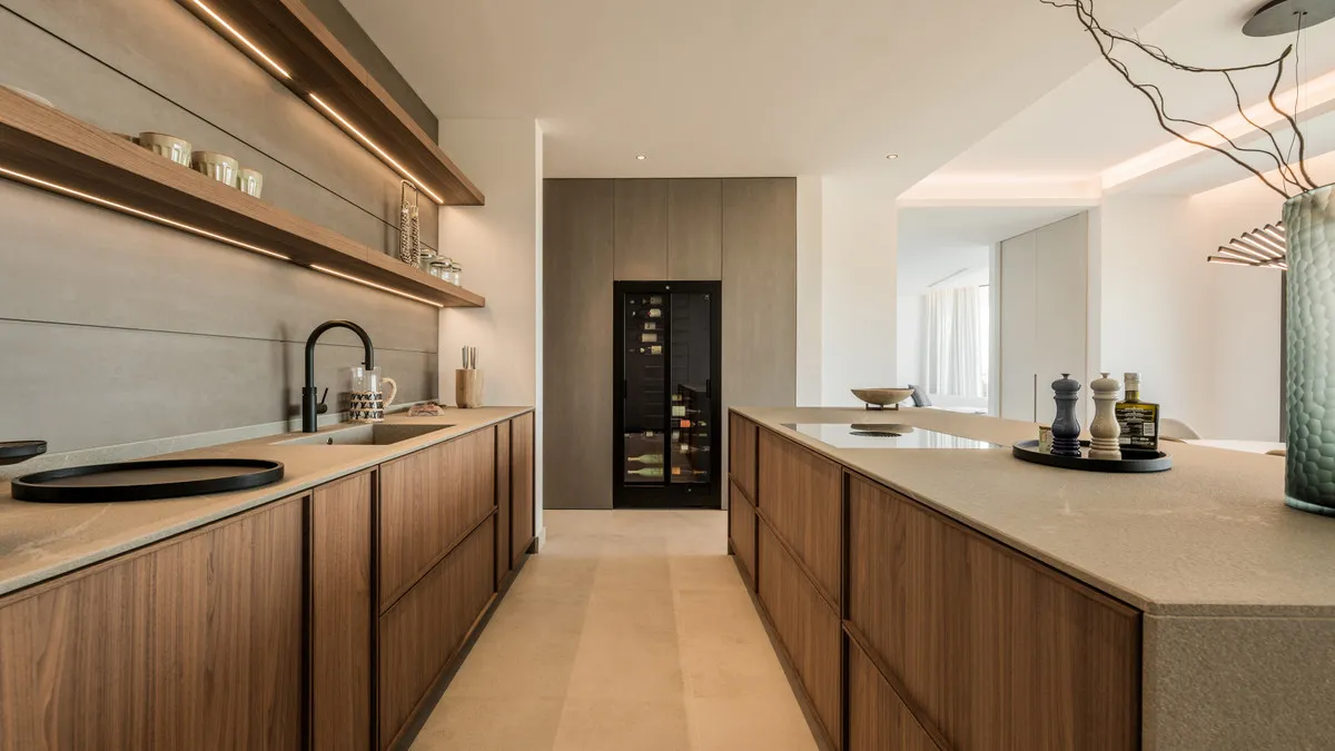 672ded8b-21ce-42a5-a639-f8a129a7bb74