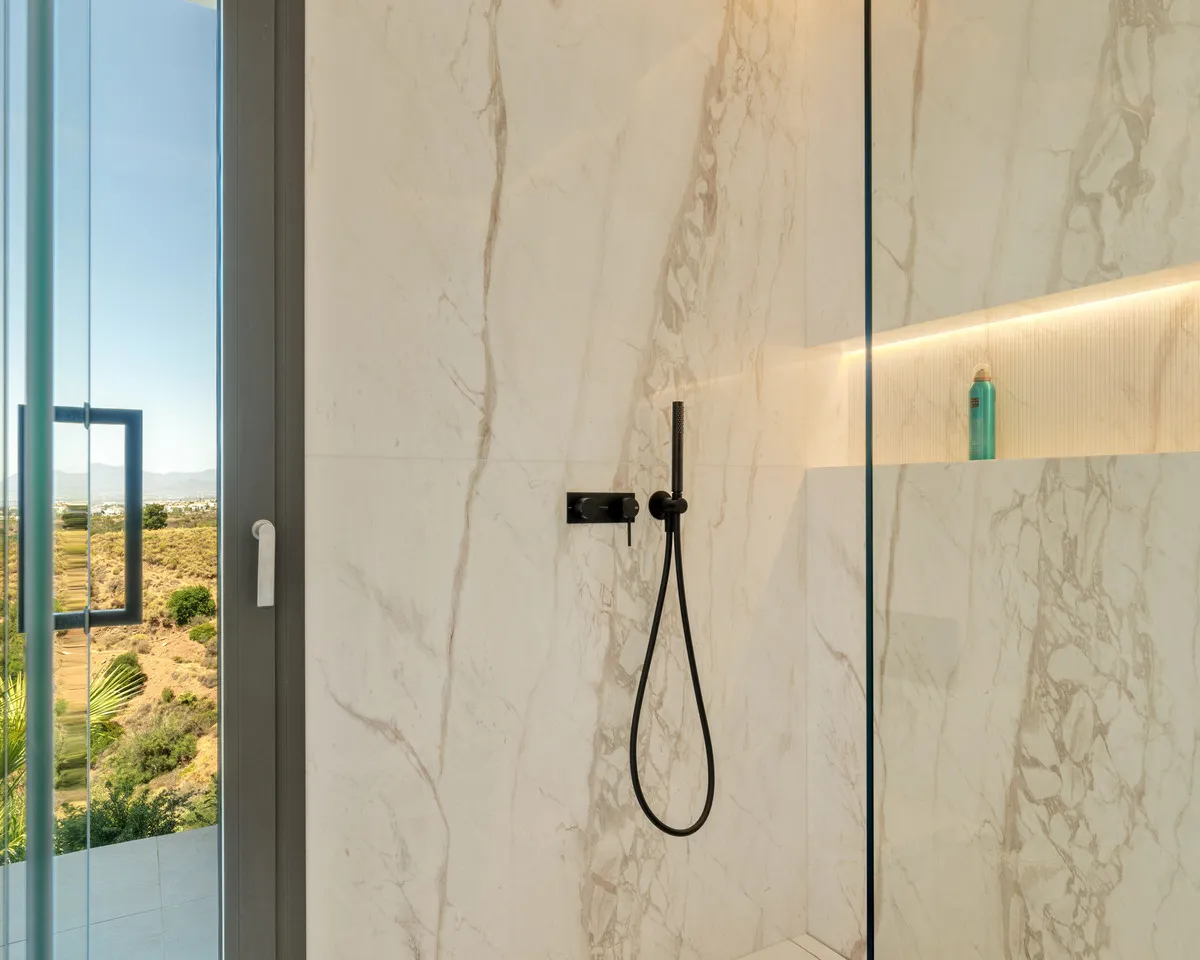 6aa86dda-4565-43fd-900c-bdbfb5665070