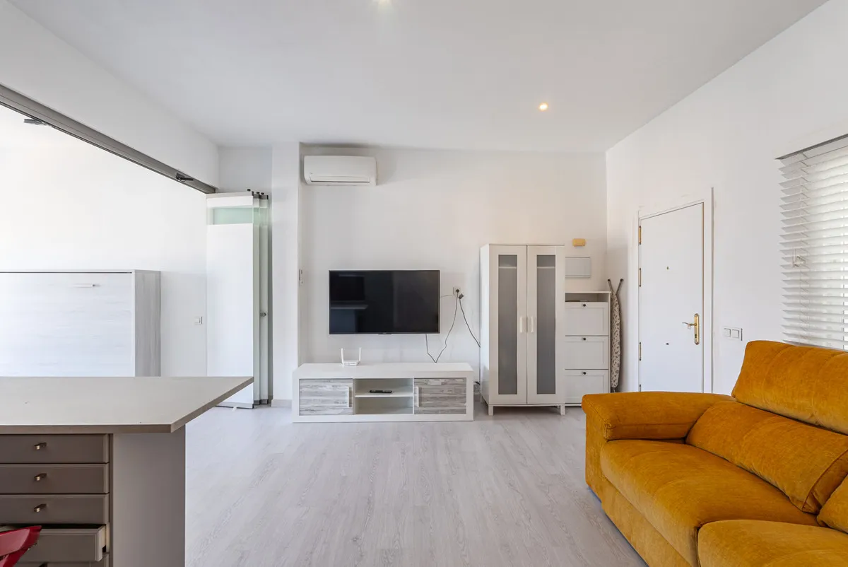 afbb4a2d-047b-4562-bd75-f3c8a843048a