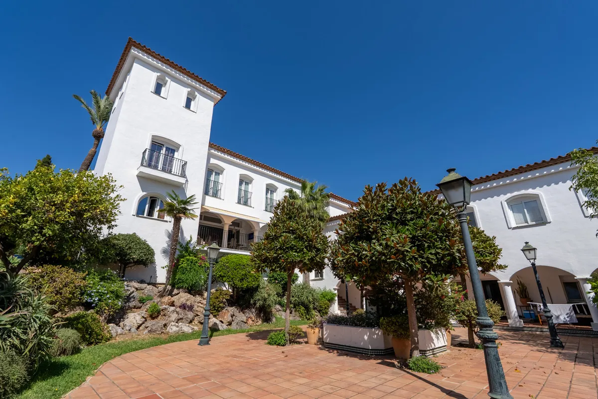 cb92271b-a66c-4dec-9d25-592098e727c2