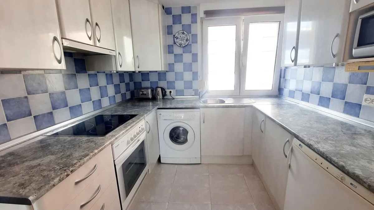 4a8652d7-722e-4d98-b672-a6ca7cc4d99c