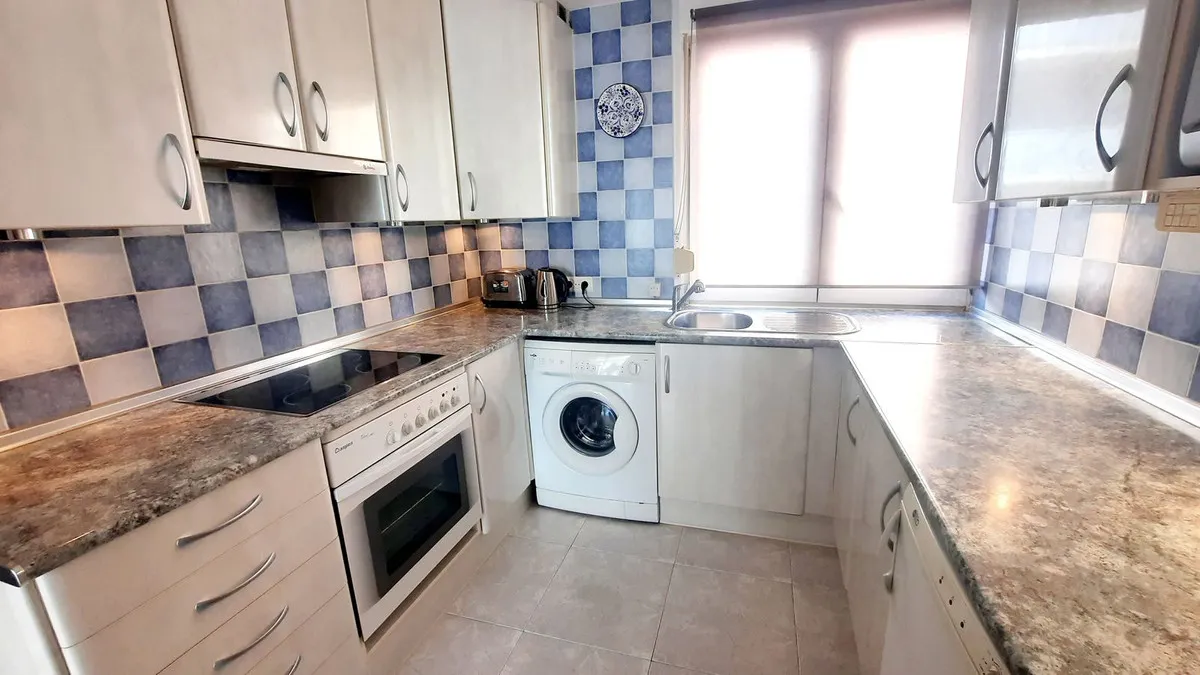 f753fd27-d3e1-4fde-b7bb-960129d85a7c