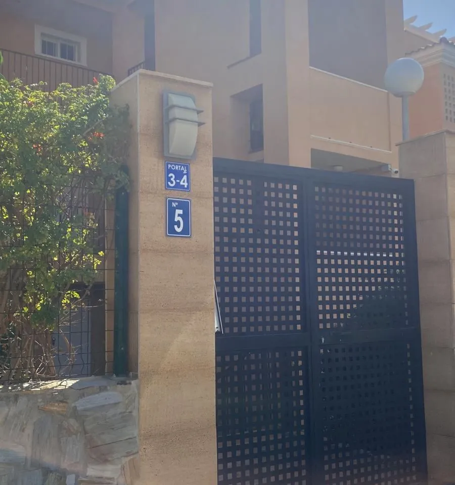 32056b9b-9dad-4f2c-9272-a0d9688a8f92