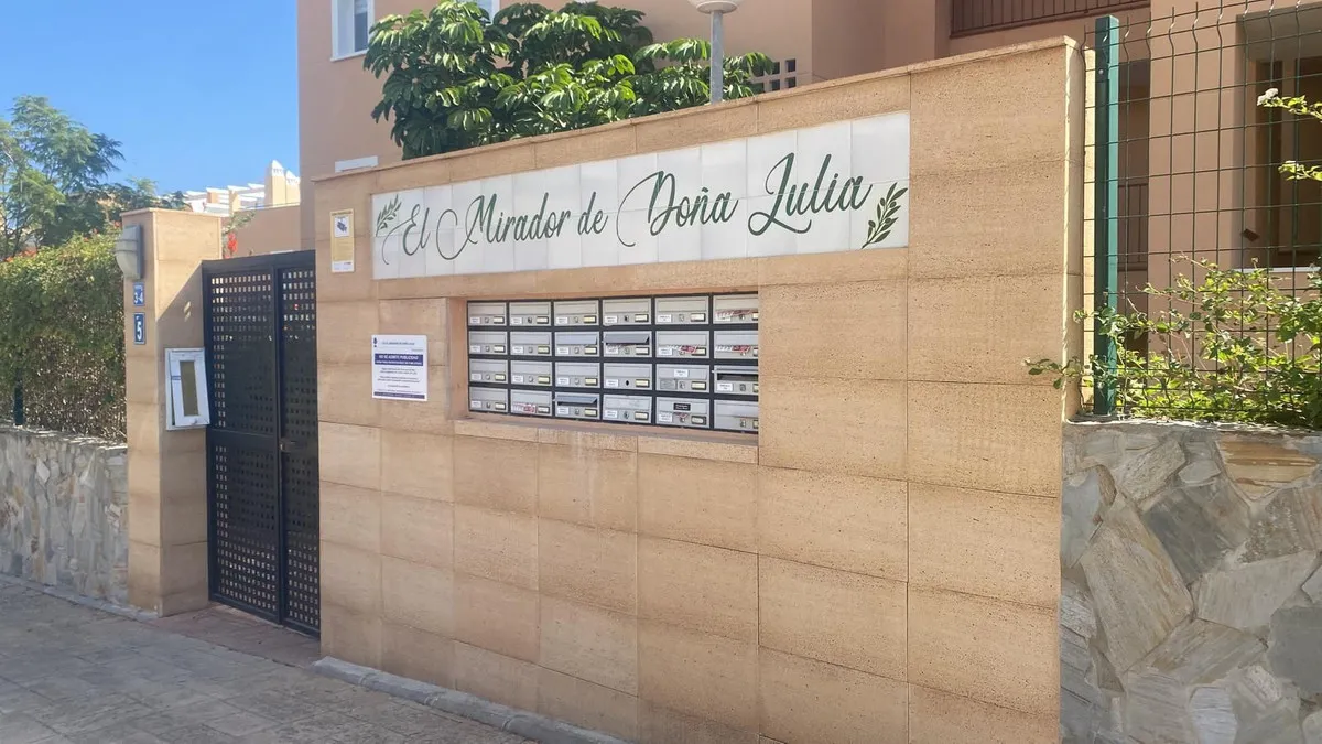 4d9babc1-1f52-44bd-8766-fd5003c2db65